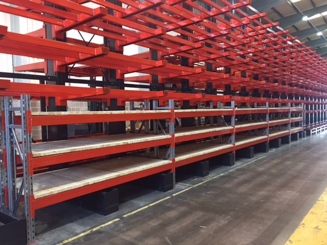 cantilever racking with integrated pallet racking metals storage with timber decking